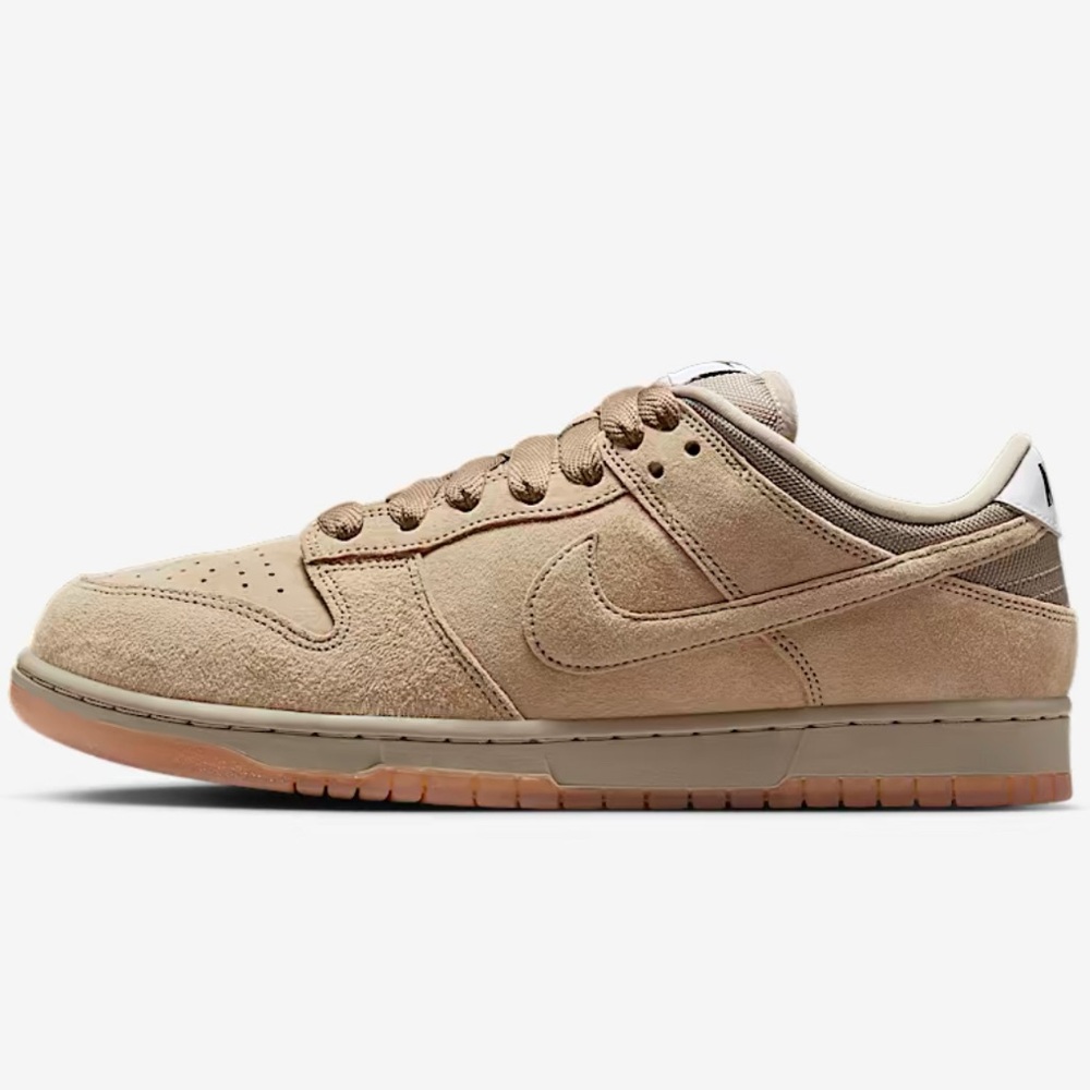 Nike SB Beige Low-Top Dunks